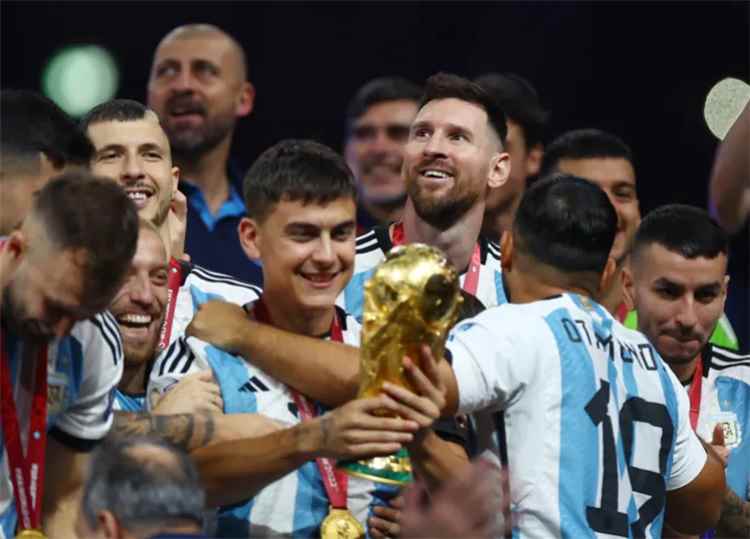 رسائل مؤثرة من أبطال مونديال قطر 2022 إلى منتخب الأرجنتين بعد خسارة لقب كأس العالم أمام إسبانيا