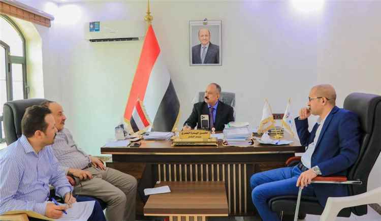 مهلة 48 ساعة وتوجيهات صارمة.. تفاصيل التحركات العاجلة لوزير النقل لإنقاذ الموانئ اليمنية