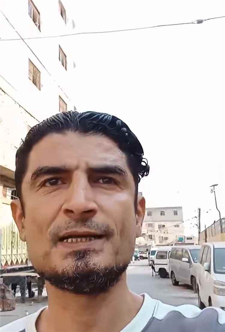 ببطون خاوية نحو المدارس.. قصة مبادرة أبكت أهالي عدن وأنقذت طلاب القلوعة!