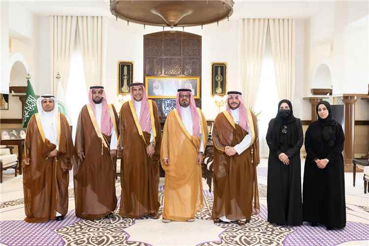 نائب أمير مكة المكرمة يطلع على إنجازات واستعدادات جامعة جدة للعام الدراسي الجديد
