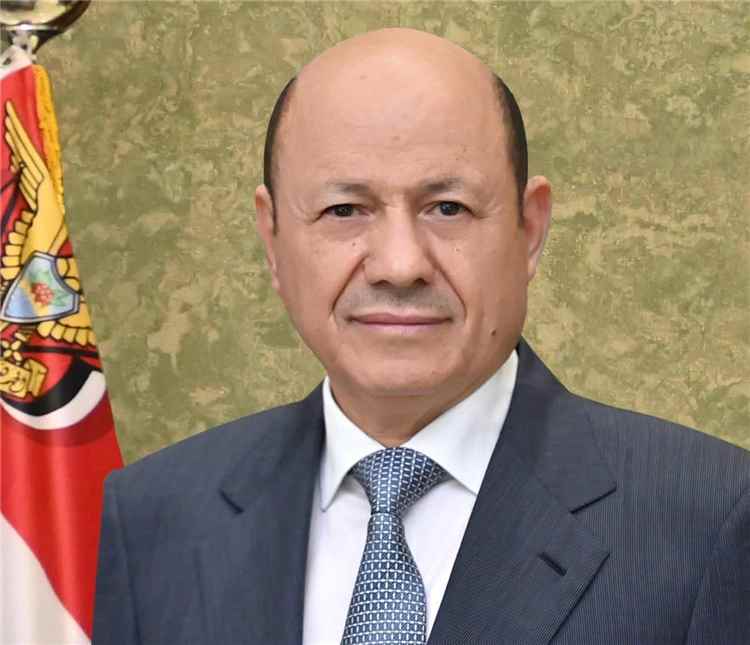 الرئيس العليمي يتابع مع طارق صالح والشراجي وحمدي شكري مجريات التصعيد الحوثي في تعز