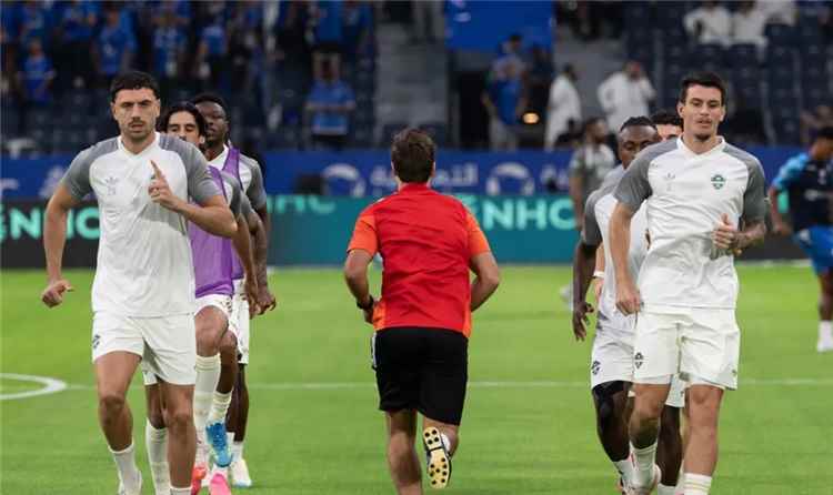 الأهلي يبحث عن التعويض أمام الرياض في الجولة الخامسة من دوري روشن