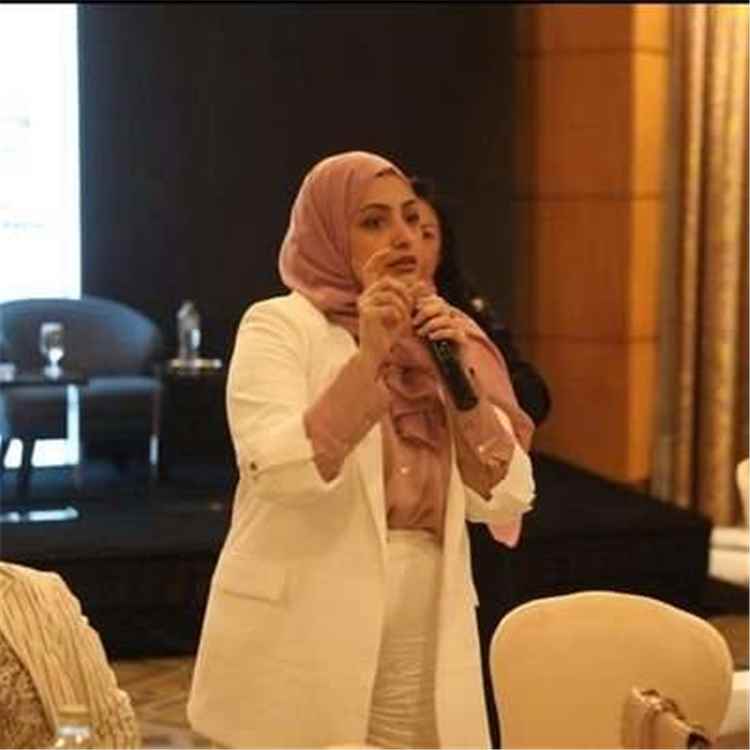 "المعارك لا تُحسم بالضجيج".. هدى الصراري توجه رسالة حاسمة وتكشف عن الرهان الوحيد لإنقاذ اليمن