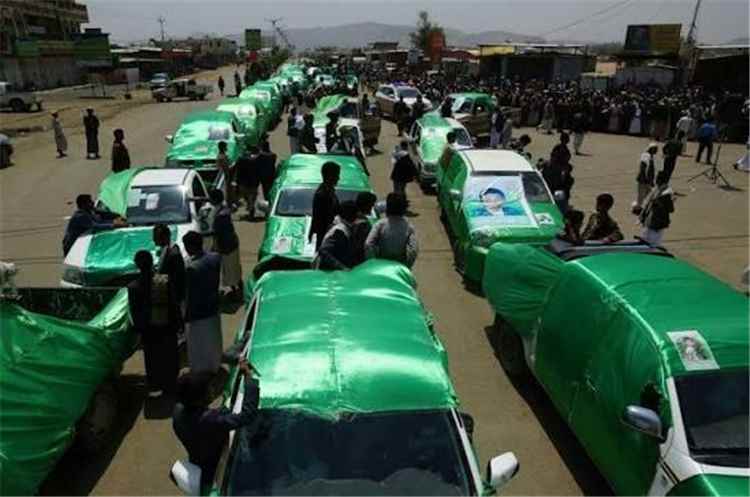 مصرع 8 قيادات ميدانية بمليشيا الحوثي في جبهة مقبنة غربي تعز والجثث تملأ المستشفيات - [اسماء]