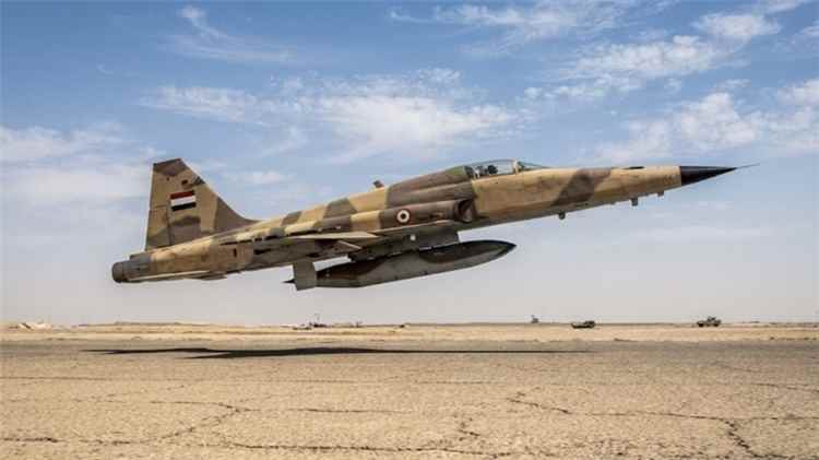 تجدد المواجهات في تعز وتدمير مواقع حوثية بـ15 غارة جوية - صحافة مباشر