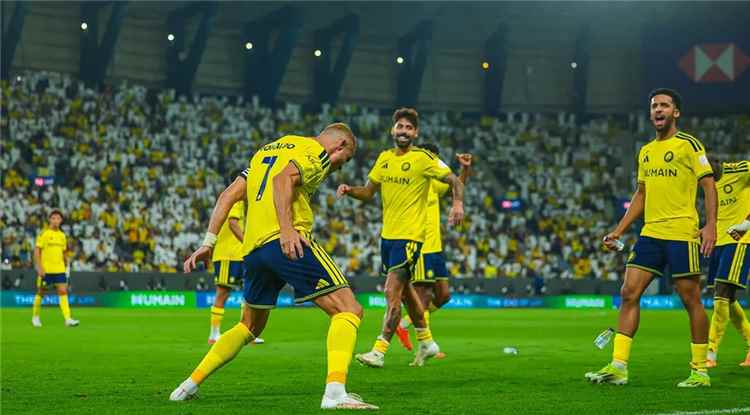 مباراة النصر والاتحاد في قمة الجولة الخامسة من دوري روشن السعودي