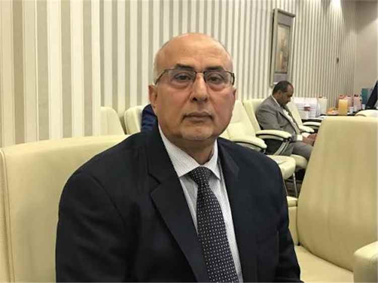 "تكلفة باهظة وغفلة قاتلة".. مسؤول حكومي سابق يخرج عن صمته ويوجه تحذيراً عاجلاً للقيادات العسكرية