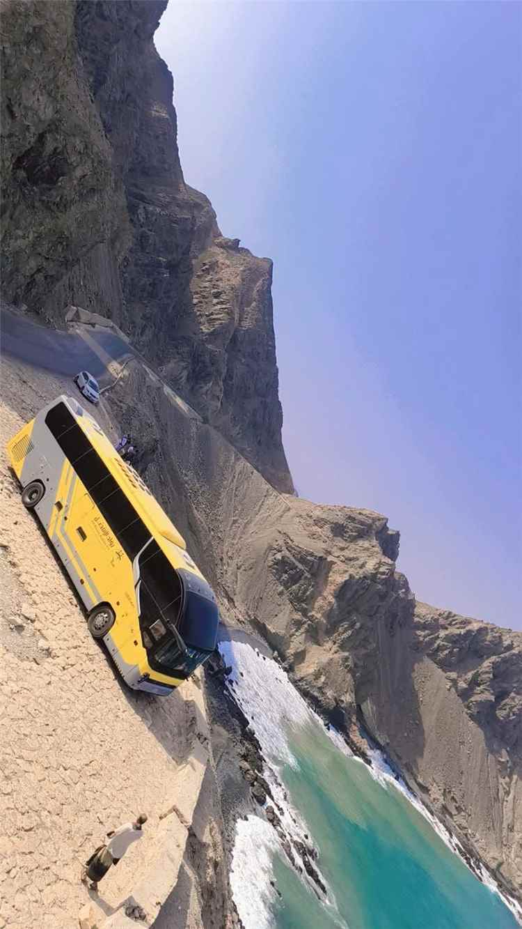 تأجيل الرحلات من تعز إلى السعودية بسبب الأوضاع الأمنية في تعز