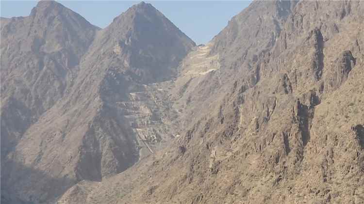 اشتعال المعارك بين درع الوطن والحوثيين في جبهة جديدة جنوبي اليمن