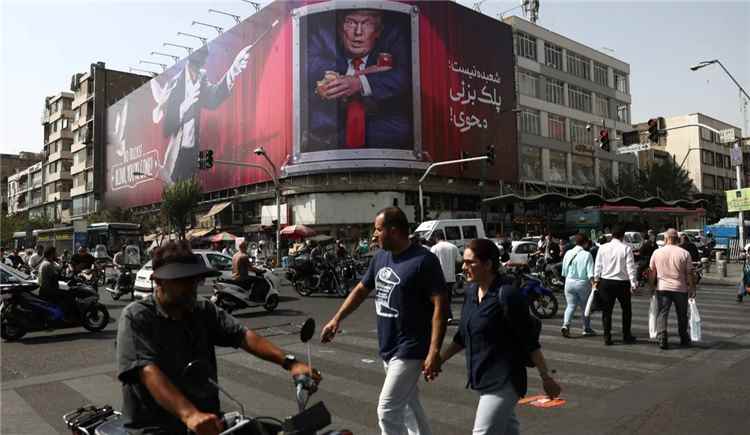 استعداد لحرب طويلة واستنزاف لواشنطن.. تسريبات استخباراتية تكشف عن خطط إيرانية للتصعيد