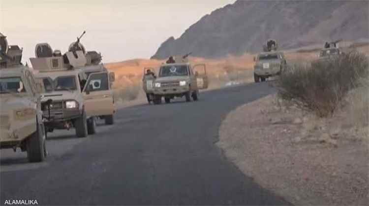 انهيار مفاجئ لخطوط الحوثيين.. القوات المشتركة تسيطر على مواقع استراتيجية في الحديدة وتعز