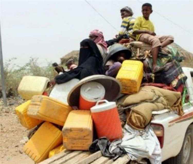 الحديدة تحت النار: قصف عنيف يجبر أكثر من 500 أسرة على الفرار نحو المجهول