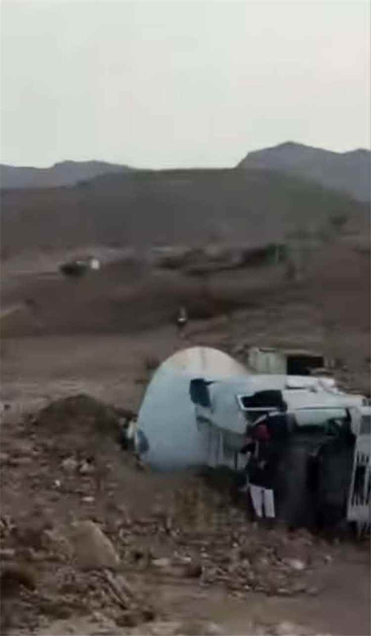 فاجعة تهز شبوة.. حادث مروع ينهي حياة سائق مقطورة غاز في منطقة النقبة (تفاصيل)