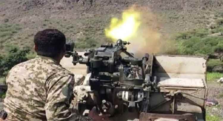 الجيش اليمني يشن هجوماً واسعاً على 3 جبهات.. ويكبد الحوثي خسائر فادحة في الأرواح والعتاد