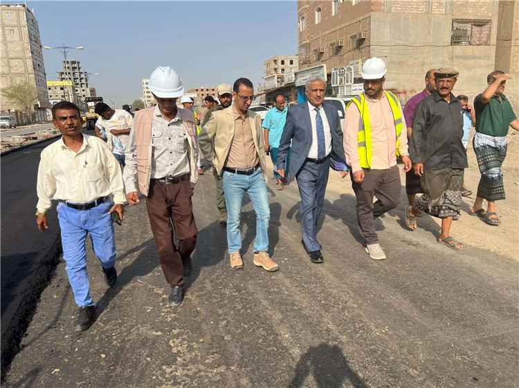 تحرك عاجل في عدن لإنهاء كارثة بيئية تهدد سكان كريتر.. ومسؤولون ينزلون للميدان