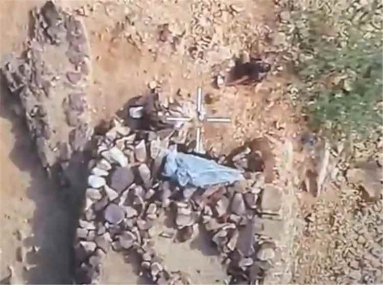مسيرات المقاومة الوطنية تضرب مواقع الحوثيين في الساحل الغربي.. عشرات القتلى والجرحى في البرح وسقم والحديدة (فيديو)