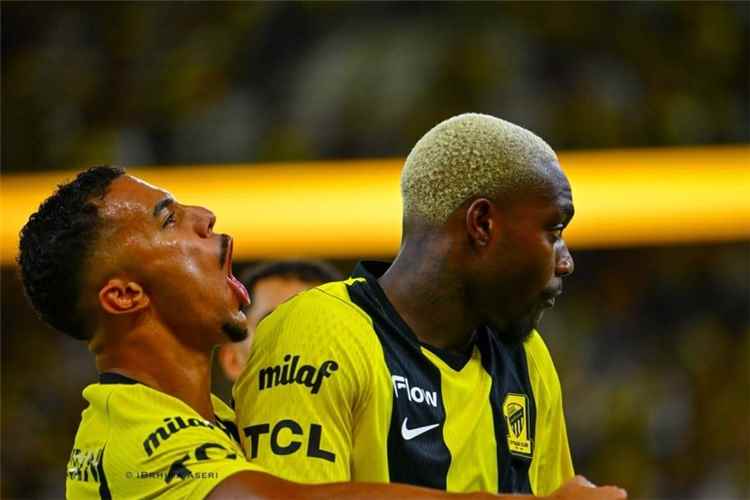 الدوري السعودي.. الاتحاد يتجاوز النصر بثنائية