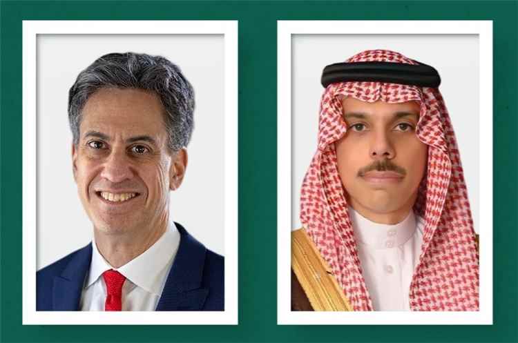 تنسيق سعودي بريطاني يناقش جهود خفض التصعيد وتعزيز أمن الملاحة ا لبحرية
