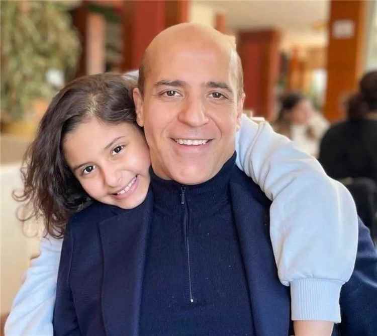 زوجة الخبير الصحي علي المضواحي تُناشد الإفراج عنه بعد 820 يوماً من الاعتقال وتكشف تفاصيل آخر جلسات التحقيق معه