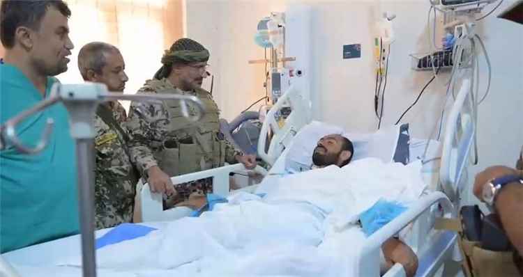 طارق صالح: القوات المسلحة كسرت مشروع إيران للسيطرة على باب المندب والمعركة مستمرة حتى تحرير صنعاء