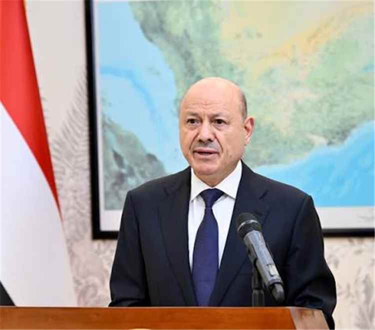 عاجل.. الرئيس العليمي يحيي انتصارات الجوف والبيضاء ويؤكد: القوات المسلحة ماضية لبسط سلطة الدولة على كامل أراضيها