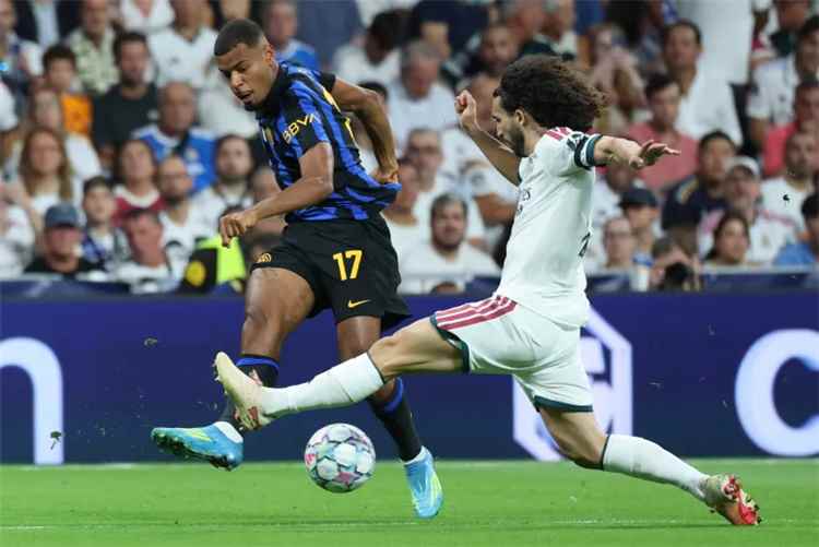 ريال مدريد يتقدم على إنتر بثنائية مبكرة في دوري الأبطال