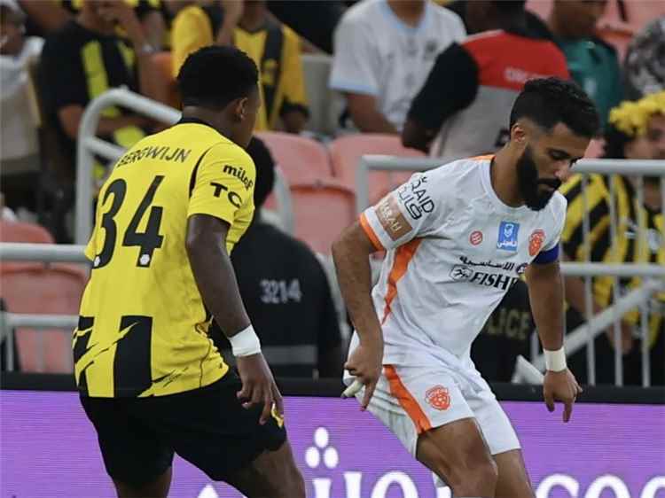 نتيجة مباراة الاتحاد والفيحاء في دوري روشن.. الاتحاد يحسم الفوز 2-1 بهدف النصيري