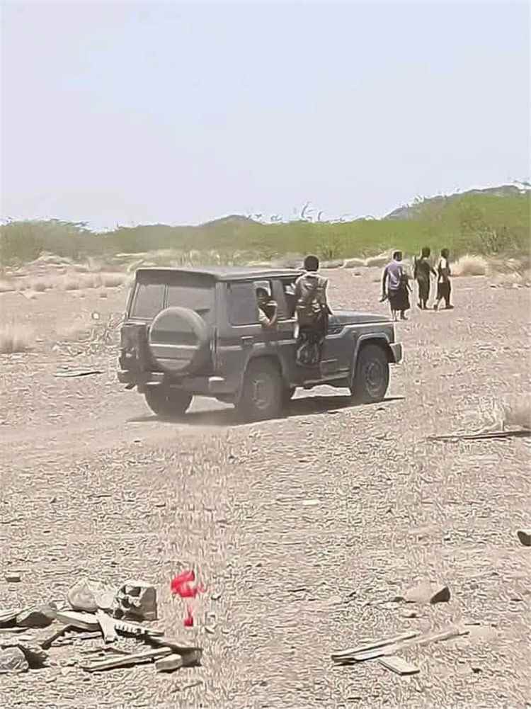 الطيران اليمني يقصف مواقع الحوثيين والقوات تتقدم في جبال الوازعية غربي تعز