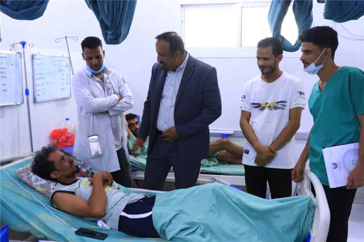 وكيل عدن لشؤون الشهداء والجرحى علوي النوبة يتفقد جرحى الجبهات في مستشفيات عدن